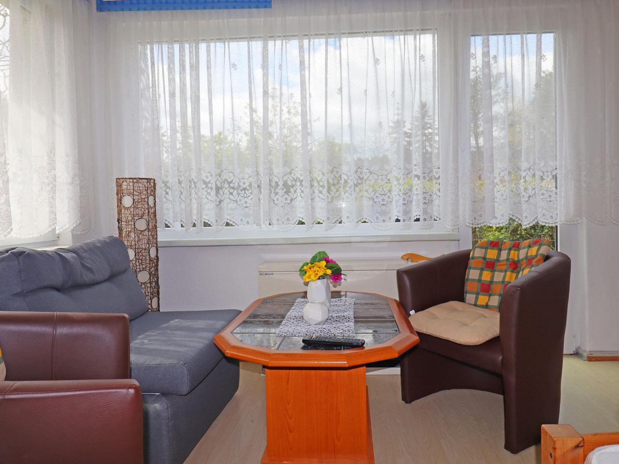 Gemuetlicher Bungalow In 弗里斯特 外观 照片
