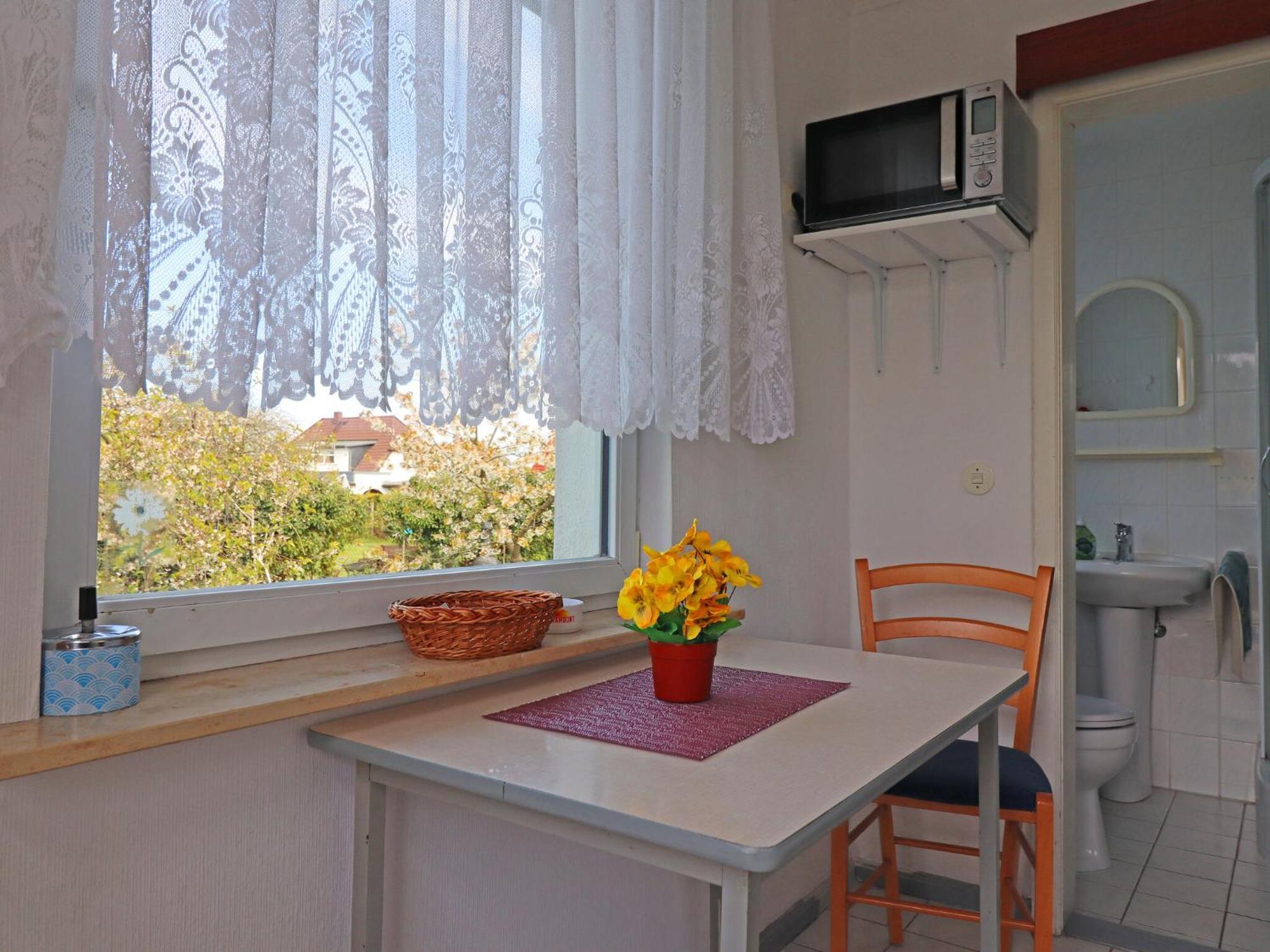 Gemuetlicher Bungalow In 弗里斯特 外观 照片